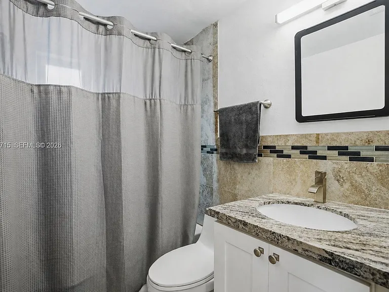 5530 SW 76th St #A — Photo 12