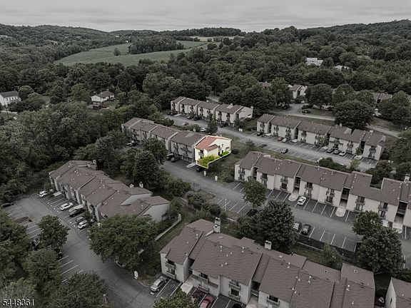 4th image of 1216 Spruce Hills Dr BLDG 12 #1216