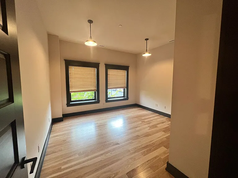 116 W 3rd Ave — Photo 7