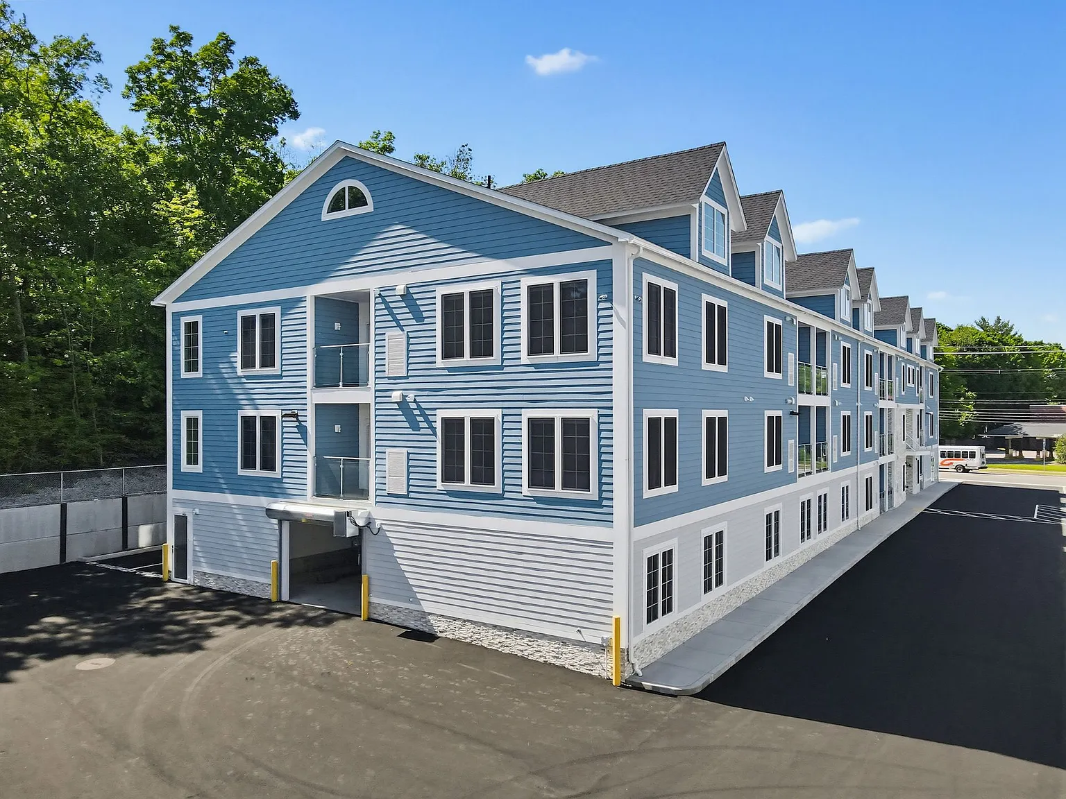 Taj Estates of Franklin II — Photo 4