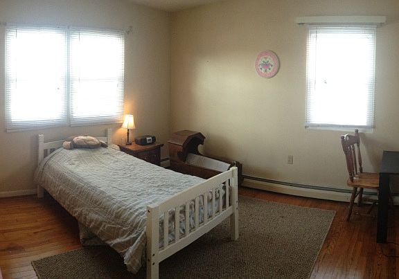 SECOND BEDROOM (12'X12')