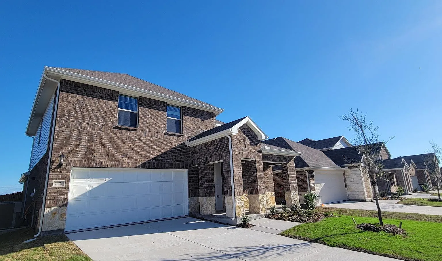 4 bed, 2651 sqft, $3,000 — Photo 2