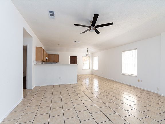 2nd image of 2428 Summit Ln