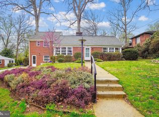 1612 Sherwood Rd, Silver Spring, MD 20902