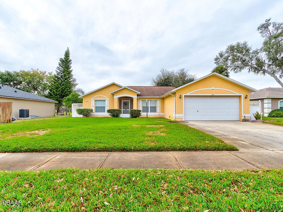 1st image of 613 Aubrey Ln