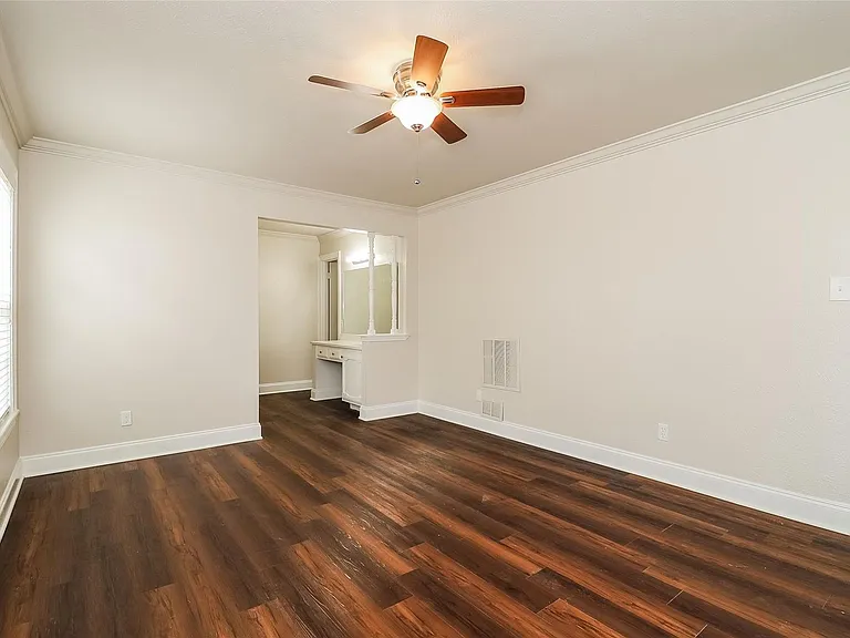 4204 Ireland Dr — Photo 13