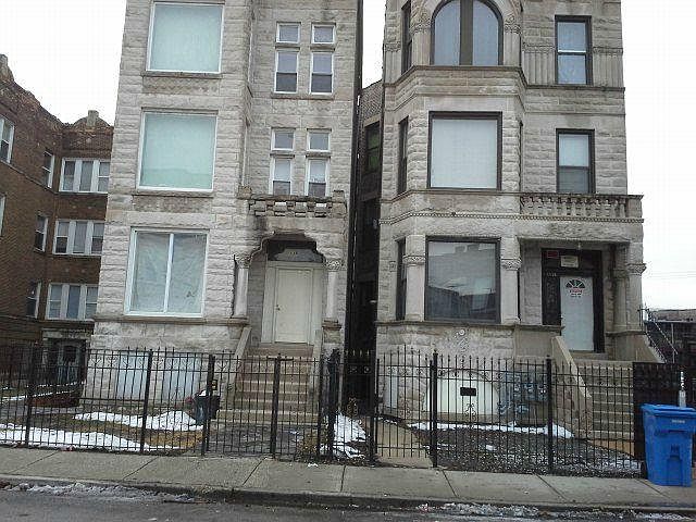 2nd image of 1126 S Richmond St #1