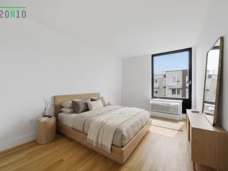 220 N 10th St #4D — Photo 8