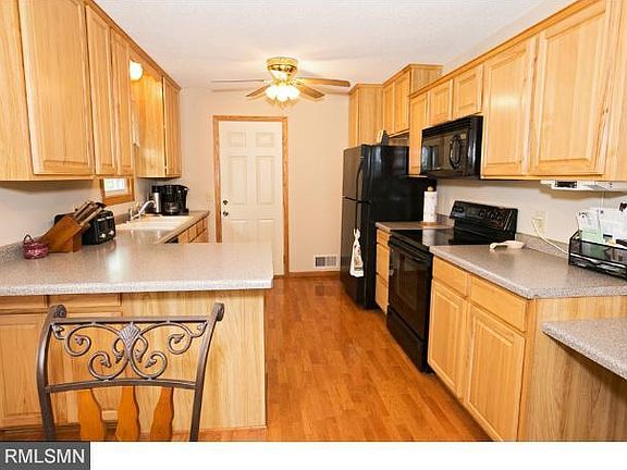 2nd image of 2724 Chertsey Dr
