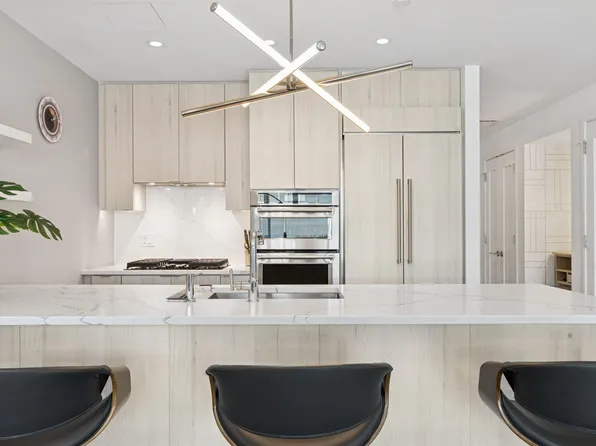 800 Avenue At Port Imperial image 13 of 33