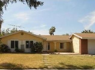 2418 N Apple Ave, Rialto, CA 92377