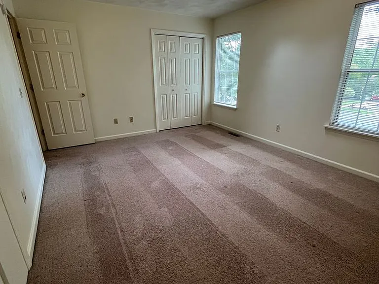 888 Patrick Henry Dr — Photo 15