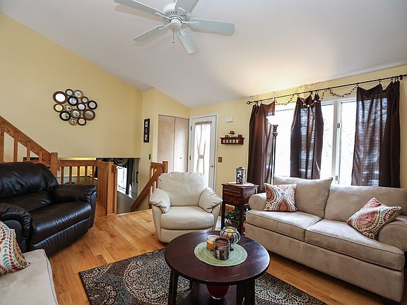 5th image of 3293 Evergreen Cir