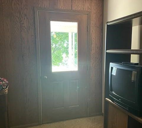 2nd image of 2114 Moulton Ave