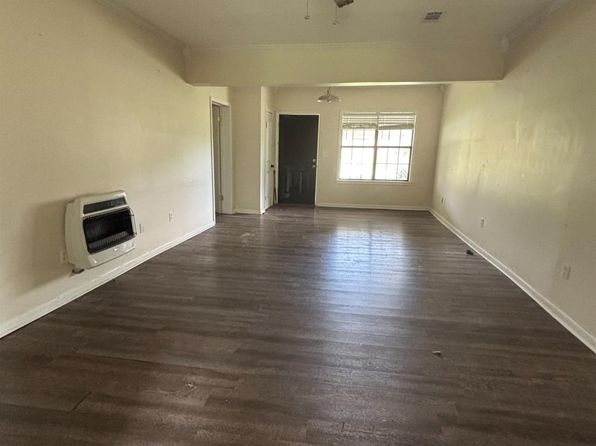 614 Pocahontas Rd, Walnut Ridge, AR 72476