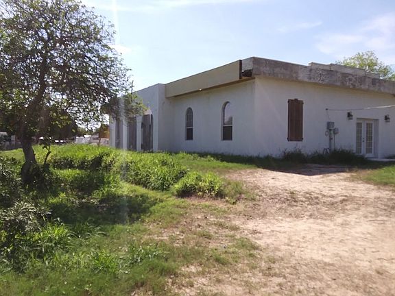 3rd image of 1100 W 11th St