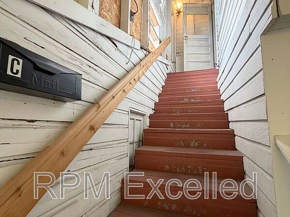 4th image of 717 W Stewart Suite C