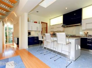 138 Mabery Rd, Santa Monica, CA 90402