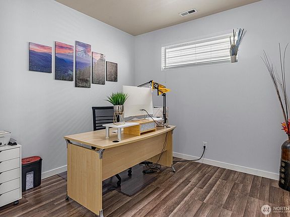 5th image of 11523 175th Street E