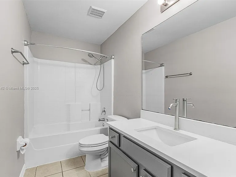 2412 Millie Ave S #2412 — Photo 20