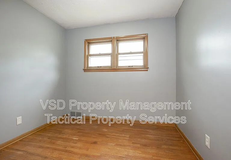 19268 Stafford Ave — Photo 24