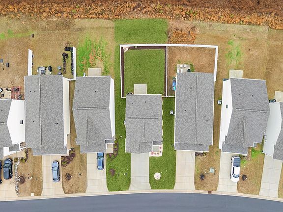 2nd image of 131 River Bank Rd