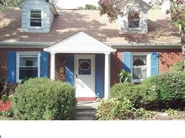 1413 Walnut St, Coatesville, PA 19320