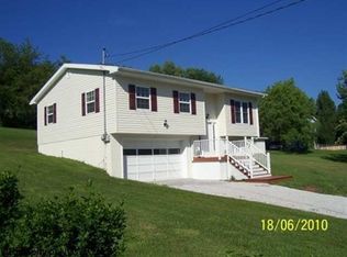 191 Price Hill Rd, Morgantown, WV 26501