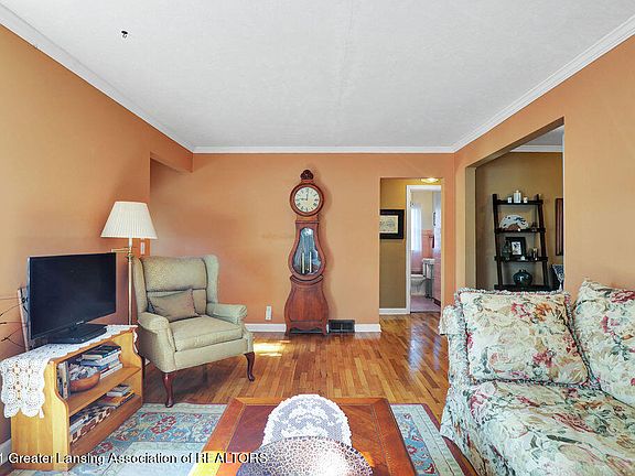 4th image of 633 N Dexter Dr