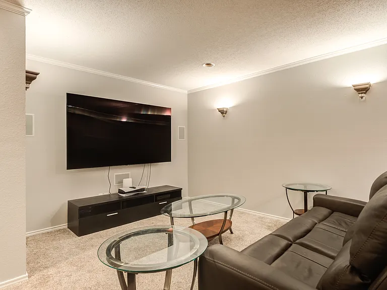 105 N Vale Ave — Photo 9