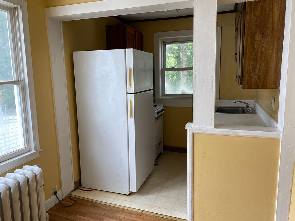 311 E Pine St APT 3, Millville, NJ 08332 Zillow