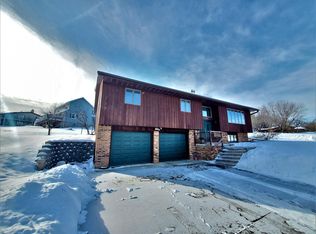 1355 Hillview Dr, Arcadia, WI 54612