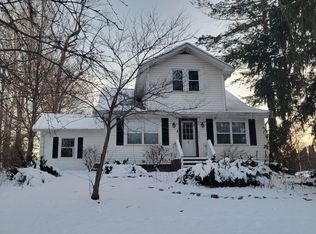 808 National Rd, Cambridge City, IN 47327