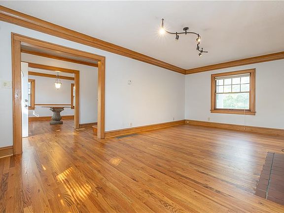 5th image of 5737 Cherry St