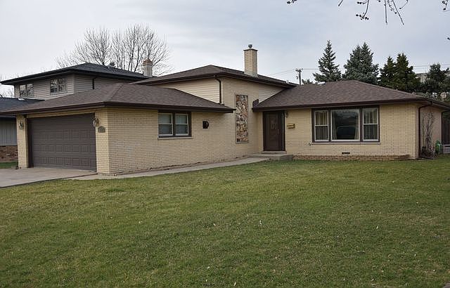 1st image of 302 E 164th Pl