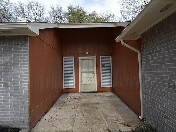 3rd image of 19814 Bellaw Woods Dr