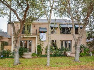 402 Fox Briar Ln, Sugar Land, TX 77478