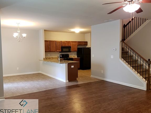4th image of 1301 Stella Ct