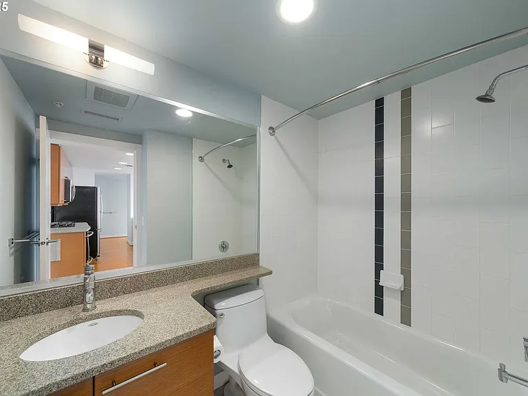 1500 SW 11th Ave #2401 — Photo 17
