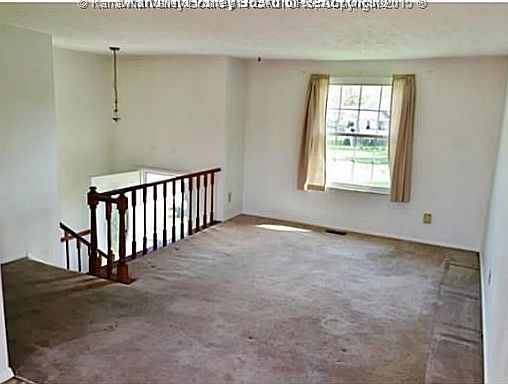 3rd image of 120 Bel Aire Dr