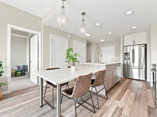 8530 SE 8a Ave SW #320, Calgary, AB T3H 6A7