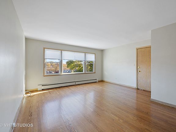 3rd image of 5242 N Leclaire Ave