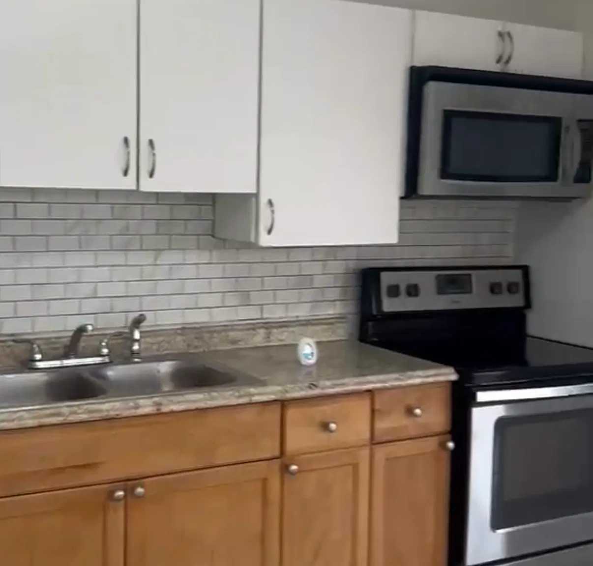 2 bed, 800 sqft, $1,650 — Photo 1