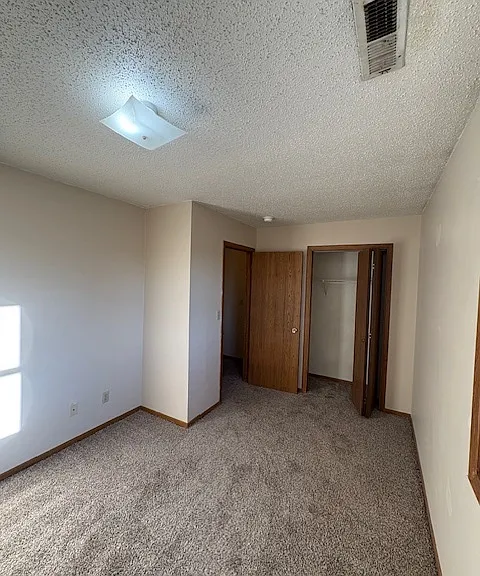 2365 University Ave — Photo 6