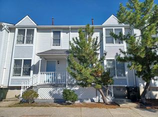 121 N Rhode Island Ave, Atlantic City, NJ 08401