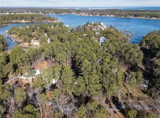 713 Ship Point Rd, Yorktown, VA 23692