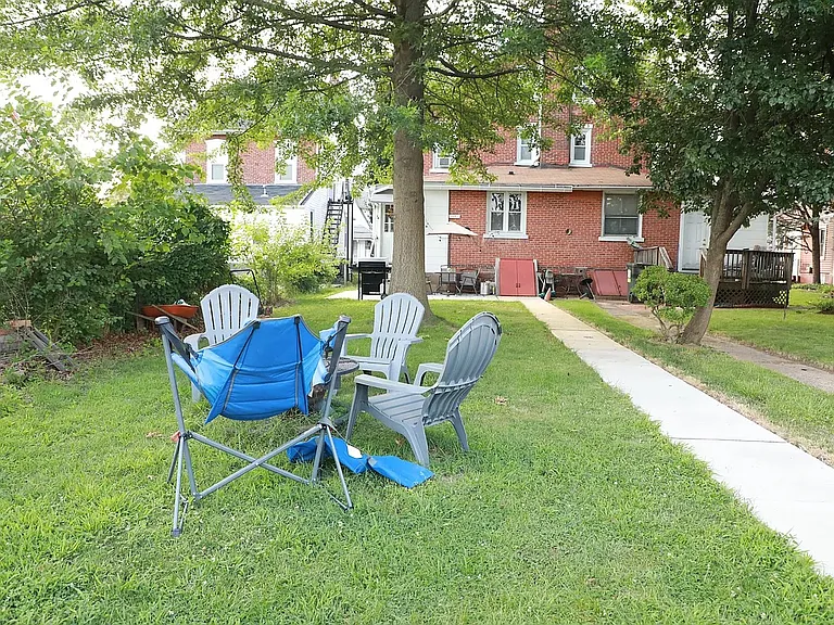 117 Green St #B — Photo 10