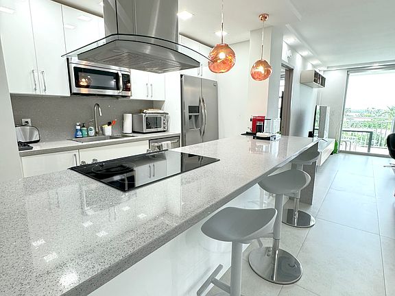 4th image of 9500 W Bay Harbor Dr Unit 6B-1