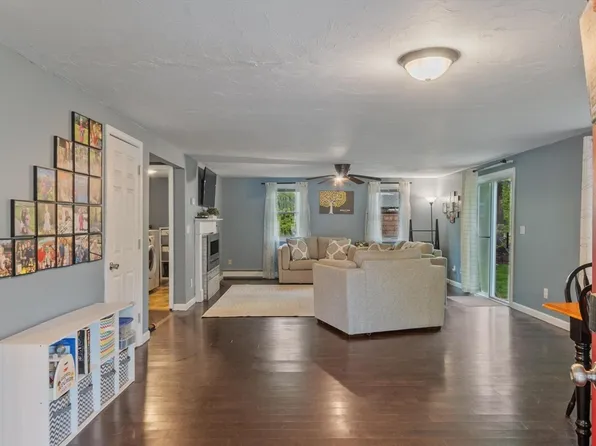 1373 Massachusetts Ave, Lunenburg, MA 01462
