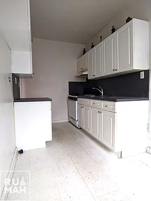 Rented by Rumah Realty Inc | media 3